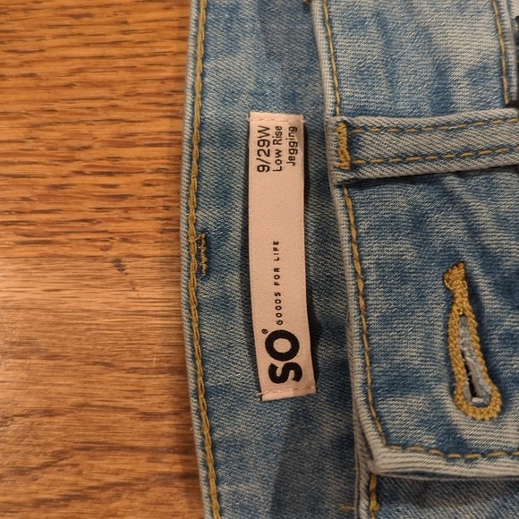 NWT SO Low Rise Jegging +Super Stretch 9/29 Ripped Denim Jeans Faded Blue - Picture 4 of 9